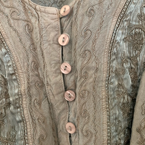 Beautiful Made In India Top - Picture 4 of 6